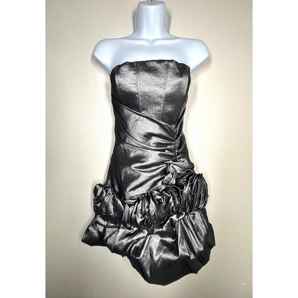 VTG Metallic Silver Strapless Dress Medium Ruched Rosette Bubble Hem ICONIC EUC - Picture 10 of 10